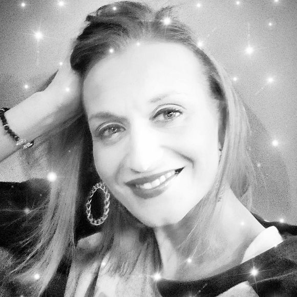 Meet your Posher, Misty - Picture 1 of 1